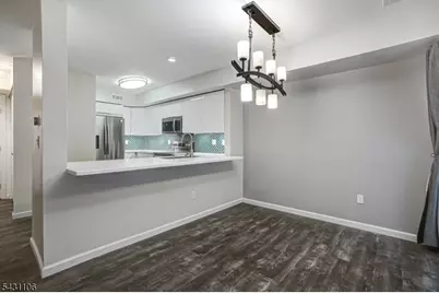 7 Sussex Court, Bedminster Township, NJ 07921 - Photo 16