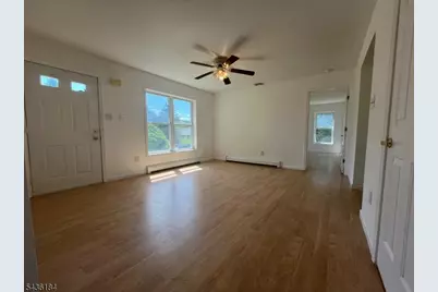 23 Elm St, Oxford Township, NJ 07863 - Photo 2