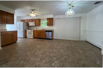 23 Elm St, Oxford Township, NJ 07863 - Photo 4