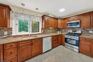 82 Duval St, Bridgewater, NJ 08807 - Photo 10