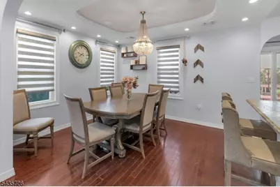56 Ridgefield Ave, Ridgefield, NJ 07660 - Photo 8