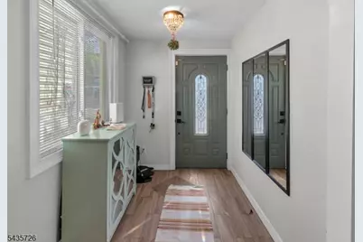 56 Ridgefield Ave, Ridgefield, NJ 07660 - Photo 2