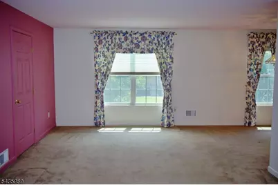 34 Chanda Ct #34, Clifton, NJ 07012 - Photo 4