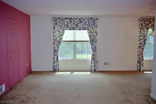 34 Chanda Ct, Clifton, NJ 07012 - Photo 4