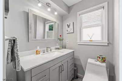 24 Robertson Rd, West Orange Township, NJ 07052 - Photo 8