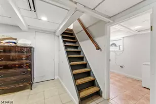 24 Robertson Rd, West Orange Township, NJ 07052 - Photo 20