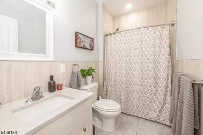 102 E Emerson Ave, Rahway, NJ 07065 - Photo 20