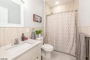 102 E Emerson Ave, Rahway, NJ 07065 - Photo 20