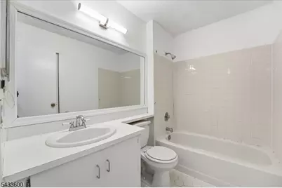 2 Veros Ln, Franklin Township, NJ 08823 - Photo 16