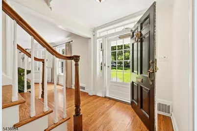 75 Club Dr, New Providence, NJ 07901 - Photo 4