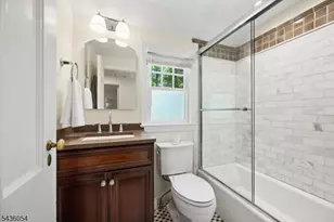 75 Club Dr, New Providence, NJ 07901 - Photo 18