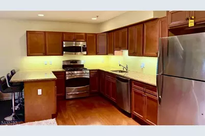 10 Terrace Ave #11, Hasbrouck Heights, NJ 07604 - Photo 2