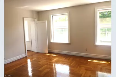 9 Vernon Ave #2, Newark, NJ 07108 - Photo 4