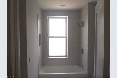 9 Vernon Ave #2, Newark, NJ 07108 - Photo 10