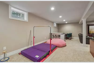 27 Burlington Rd, Berkeley Heights Township, NJ 07974 - Photo 36