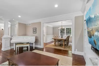 27 Burlington Rd, Berkeley Heights Township, NJ 07974 - Photo 4
