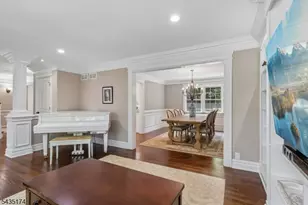 27 Burlington Rd, Berkeley Heights Township, NJ 07974 - Photo 4