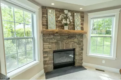 27 Burlington Rd, Berkeley Heights Township, NJ 07974 - Photo 4
