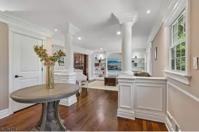 27 Burlington Rd, Berkeley Heights Township, NJ 07974 - Photo 2