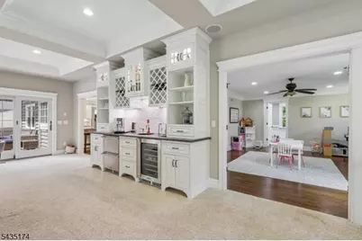 27 Burlington Rd, Berkeley Heights Township, NJ 07974 - Photo 12