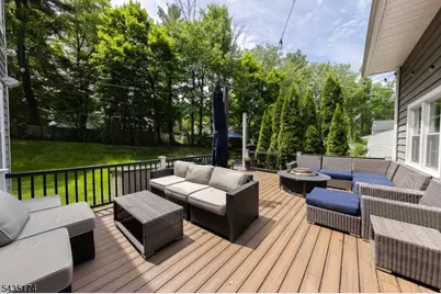 27 Burlington Rd, Berkeley Heights Township, NJ 07974 - Photo 20