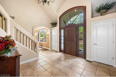 7 Heath Dr, Chester, NJ 07930 - Photo 4