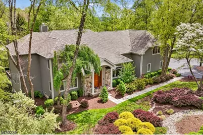 7 Heath Dr, Chester, NJ 07930 - Photo 2