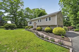 34 Sweetman Ln, West Milford Twp., NJ 07480 - Photo 2