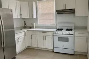 47 Hilton St, East Orange, NJ 07017 - Photo 2