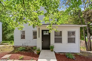 222 Main St, Newton, NJ 07860 - Photo 2