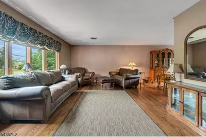 185 Ratzer Rd, Wayne, NJ 07470 - Photo 4