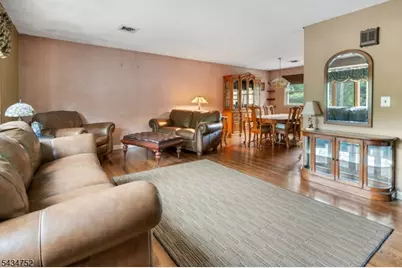 185 Ratzer Rd, Wayne, NJ 07470 - Photo 16
