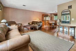 185 Ratzer Rd, Wayne, NJ 07470 - Photo 16