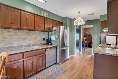 185 Ratzer Rd, Wayne, NJ 07470 - Photo 6