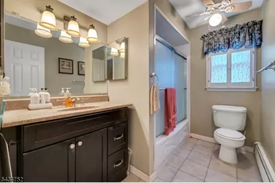 185 Ratzer Rd, Wayne, NJ 07470 - Photo 26