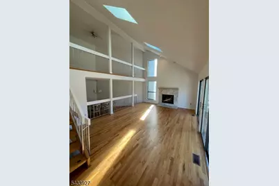 73 Linda Ln, Edison, NJ 08820 - Photo 4