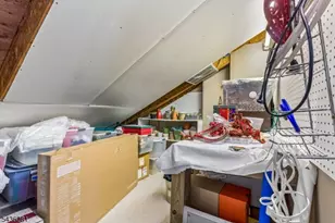 8 Quartz Ln, Paterson, NJ 07501 - Photo 24