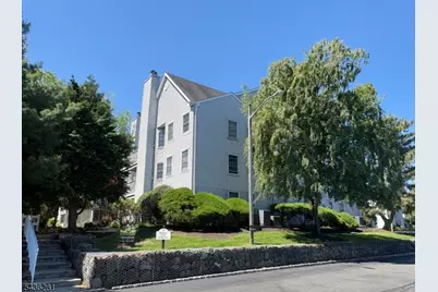 8 Quartz Ln, Paterson, NJ 07501 - Photo 34