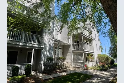 8 Quartz Ln, Paterson, NJ 07501 - Photo 32
