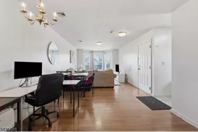 606 S 19th St, Newark, NJ 07103 - Photo 12