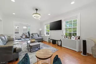 285 W Hudson Ave, Englewood, NJ 07631 - Photo 4