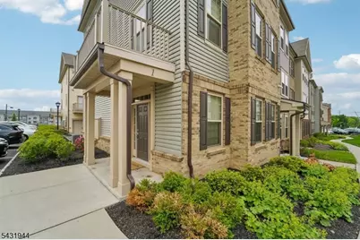 1 Haralson Ct, Livingston Twp., NJ 07039 - Photo 2