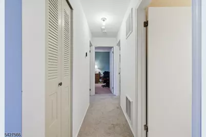 195 English Pl, Bernards Township, NJ 07920 - Photo 12