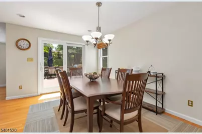 197 Woodbine Cir, New Providence, NJ 07974 - Photo 10