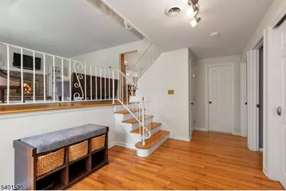 197 Woodbine Cir, New Providence, NJ 07974 - Photo 4