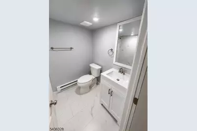 17 Maple Ave, Irvington, NJ 07111 - Photo 8