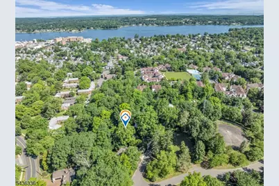 17 Hilltop Ter, Red Bank, NJ 07701 - Photo 6