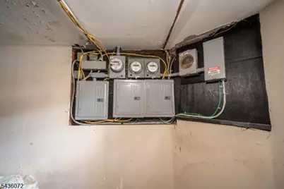 352 N 7th St, Newark, NJ 07107 - Photo 32