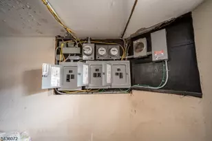 352 N 7th St, Newark, NJ 07107 - Photo 26