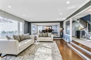 1008 Mary Allen Ln, Mountainside, NJ 07092 - Photo 4